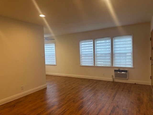 Building Photo - 356 Merrill Ave