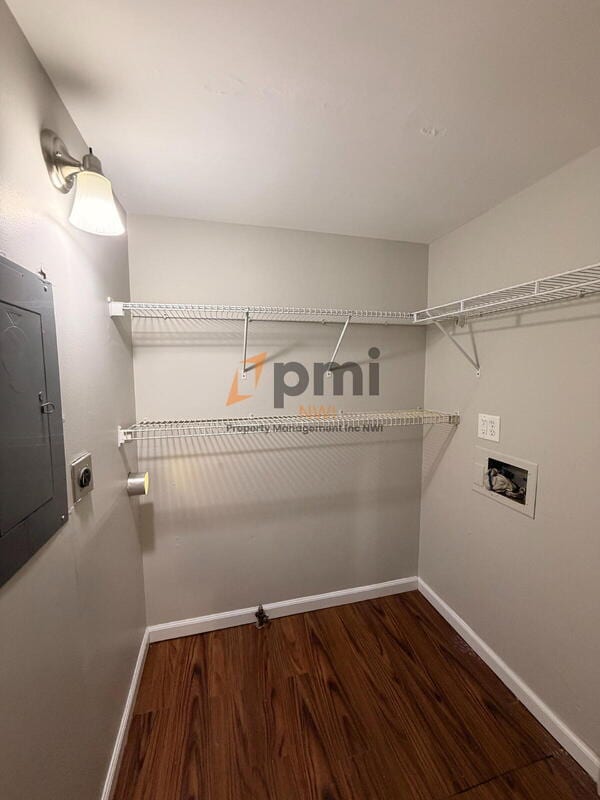 Building Photo - 424a Sequoia Dr