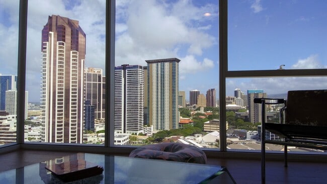 Building Photo - End Unit |  Luxury Condo | The Symphony | 2 Bed 2 Bath 2 Parking