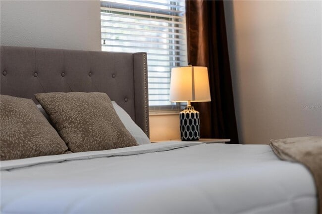 Building Photo - 5151 Ravena Ave E