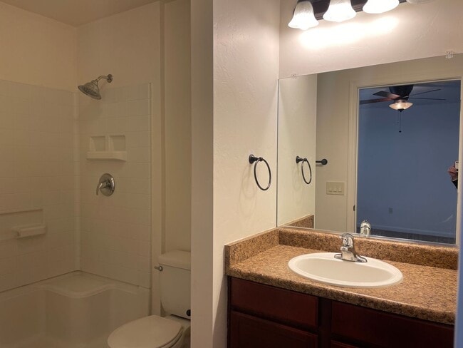 Building Photo - Beautiful Modern New 3Bdm 2Ba Home, Easy A...