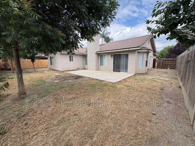 Building Photo - 723 N Simon St