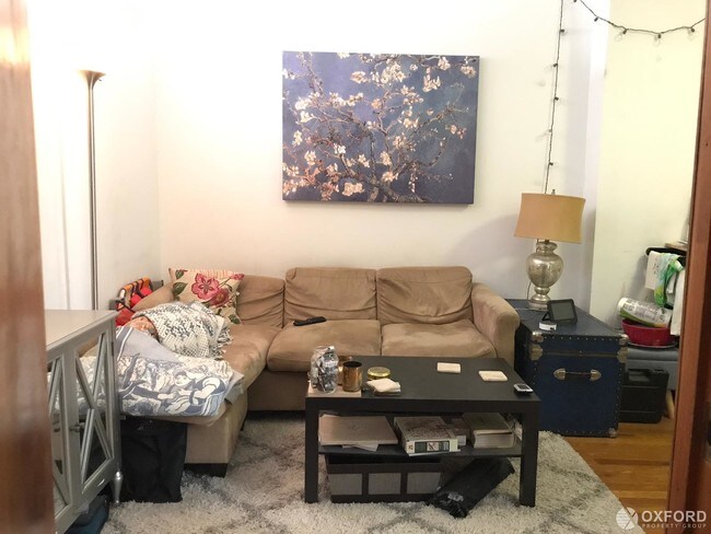 Primary Photo - 213 Sixth Avenue
