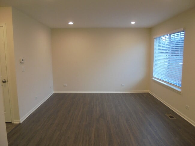 Building Photo - 32454 Rushmore Ave