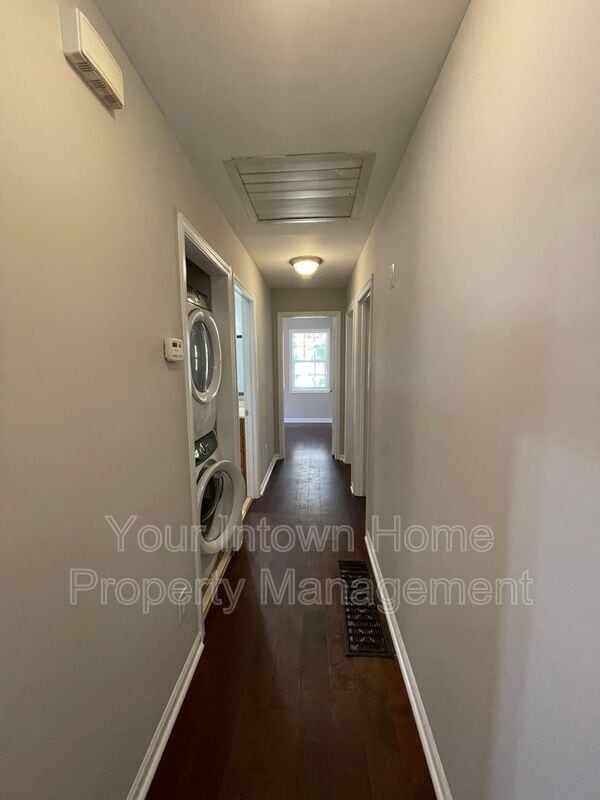 Building Photo - 1596 Foote St NE
