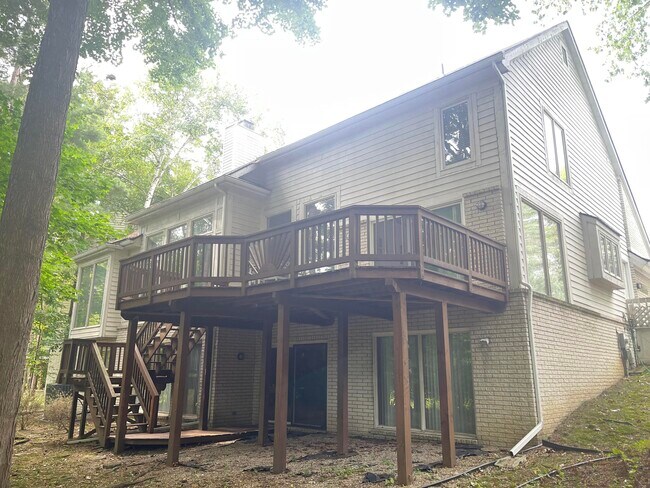 Building Photo - 6289 Lindsay Ct