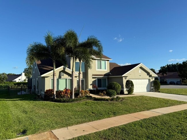Building Photo - 2400 Seaford Dr
