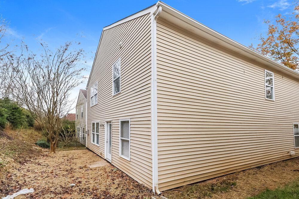 Building Photo - 2011 Dunsmore Ln