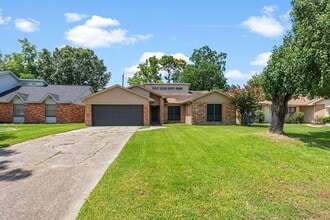 Building Photo - 14910 Grassington Dr