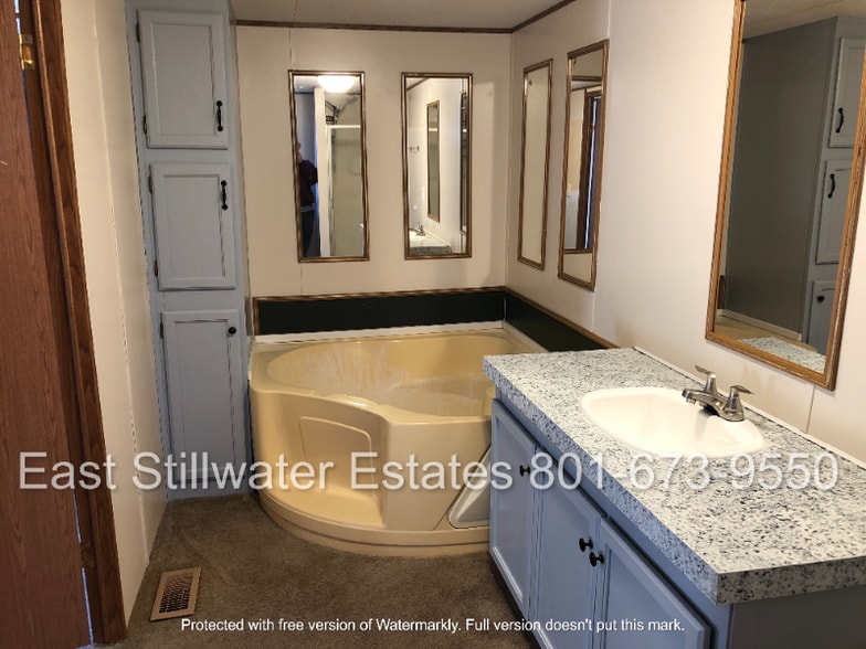 Building Photo - 6410 E McElroy Rd