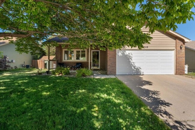 Primary Photo - 749 Eagle Dr