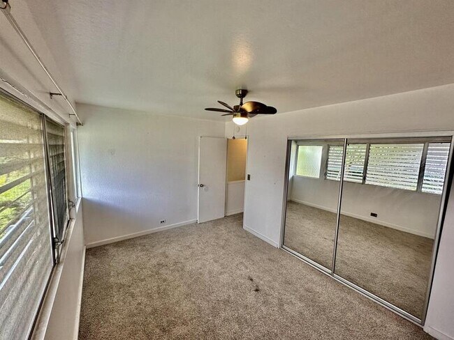 Building Photo - 4950 Kilauea Ave