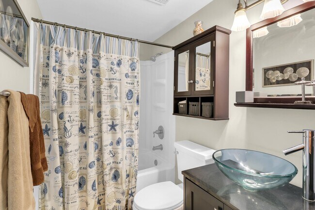 Building Photo - 1203 Erin Way