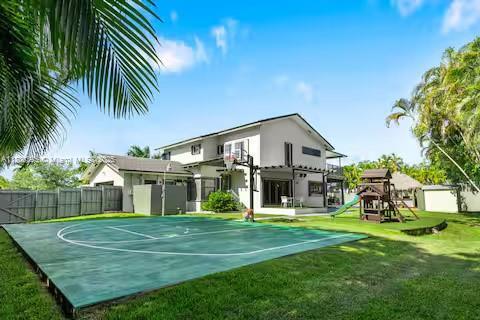 Building Photo - 6140 SW 56th Ct