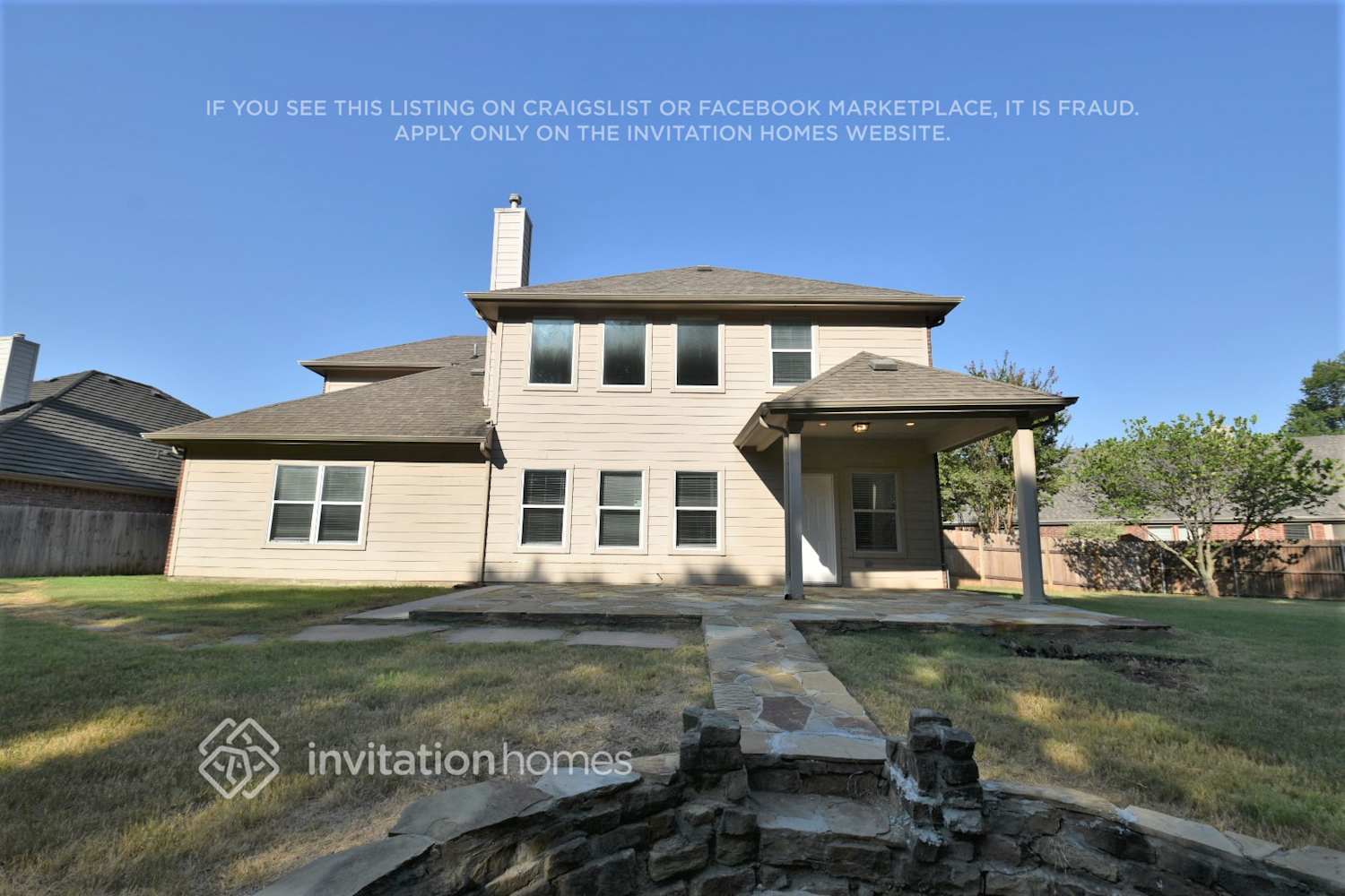 Building Photo - 15676 Sweetpine Ln