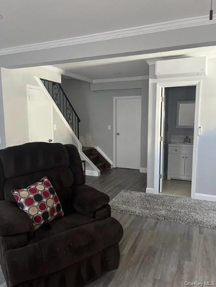 Building Photo - 67 Unqua Rd