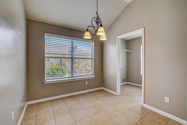 Building Photo - 204 Kerley Dr