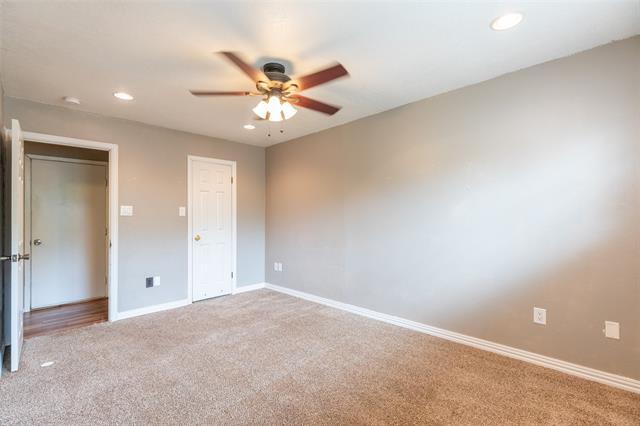 Building Photo - 3902 Karen Dr