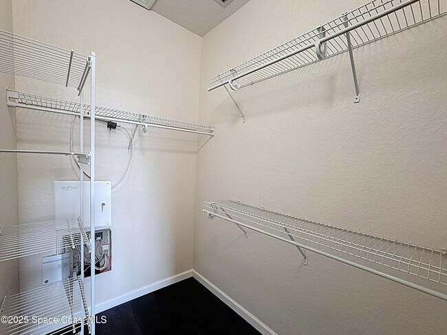 Building Photo - 3848 Lexmark Ln