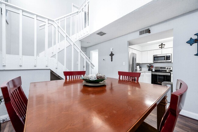 Building Photo - 12668 Newbrook Dr