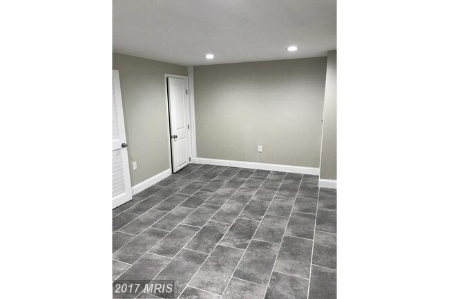 Building Photo - 1441 Walker Ave