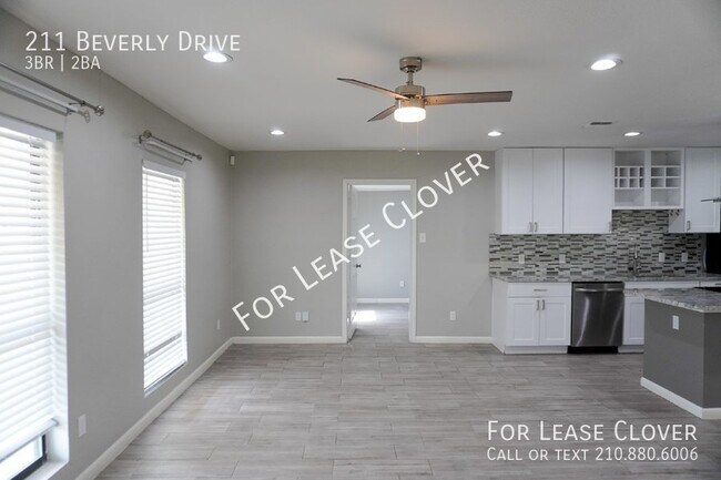 Building Photo - 211 Beverly Dr