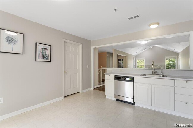 Building Photo - 28126 Carlton Way Dr