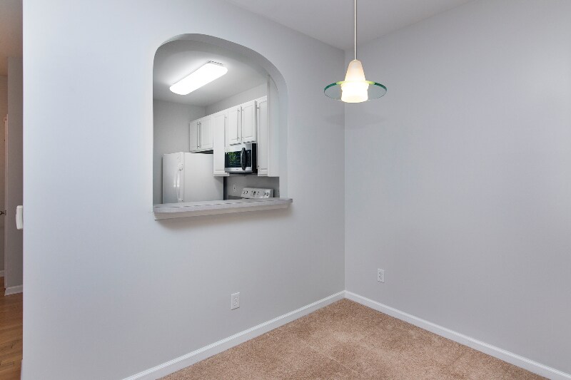 Building Photo - 8348 Chaceview Ct