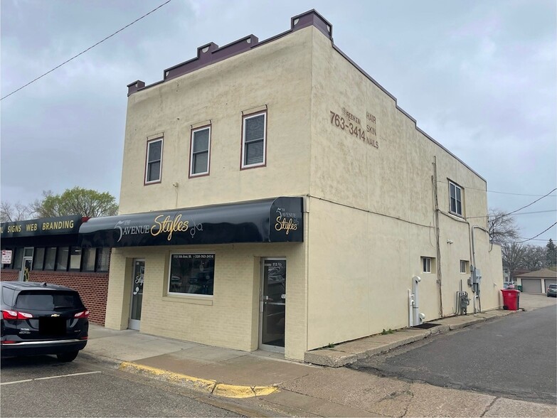 Primary Photo - 115 5th Ave W