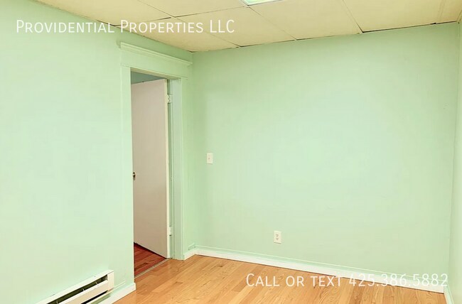 Building Photo - 2468 S College St
