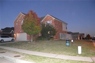 Building Photo - 6100 Horse Trap Dr