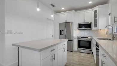 Building Photo - 4991 SW 135th Ave