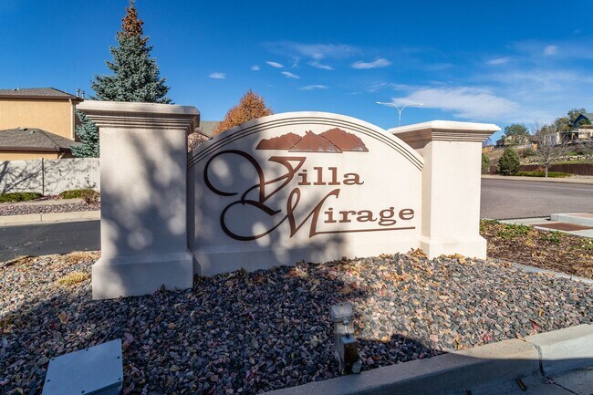 Building Photo - Beautiful Ranch-Style Condo with Attached ...