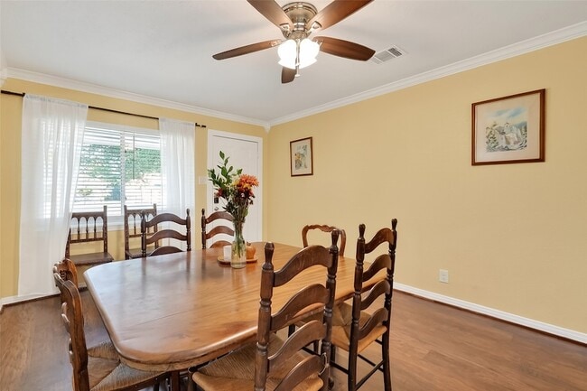 Building Photo - 138 E Rocky Creek Rd