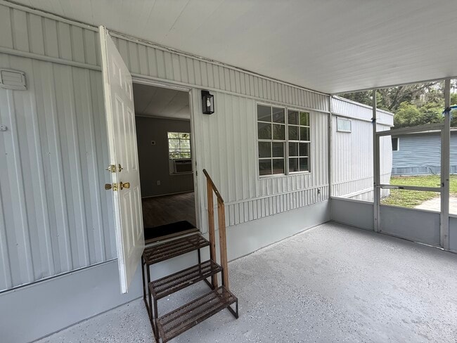 Building Photo - 16425 Sunflower Trail