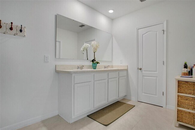 Building Photo - 2834 Common Crane Ct