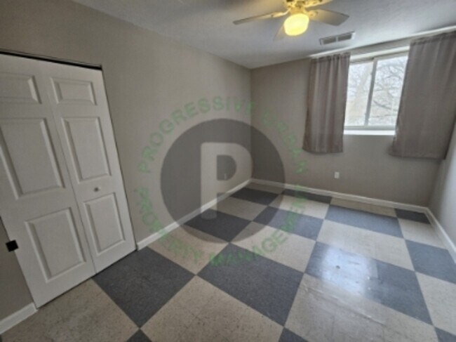 Building Photo - 3009 Pearl Ave