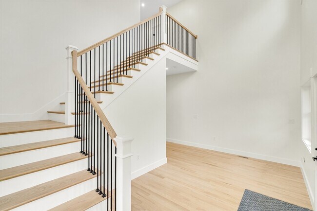 Building Photo - 22 Estabrook Rd