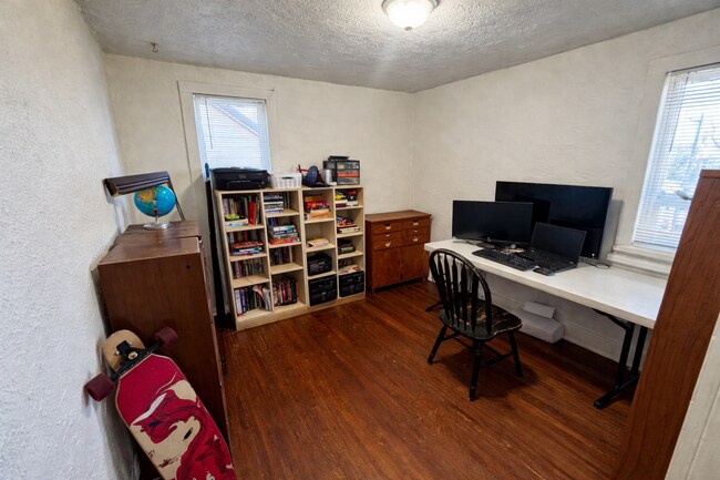 Building Photo - 617 S Jefferson St