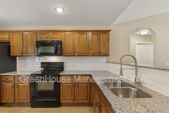 Building Photo - 2705 SW Greensprings Rd