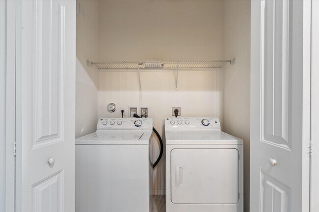 Building Photo - 119 Gramercy Square Dr