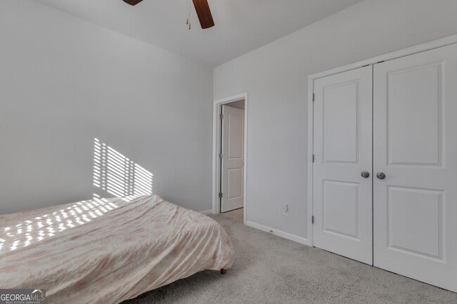 Building Photo - 411 Kinross Ln