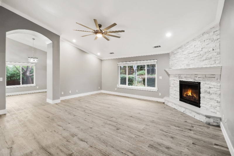 Building Photo - 3451 Woodbury Dr