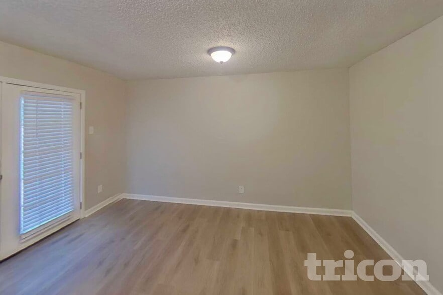 Building Photo - 2908 Lemmontree Ln