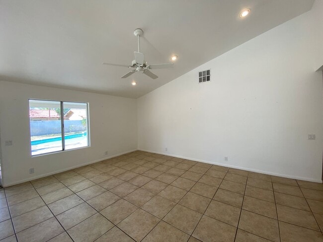 Building Photo - 68305 Encinitas Rd