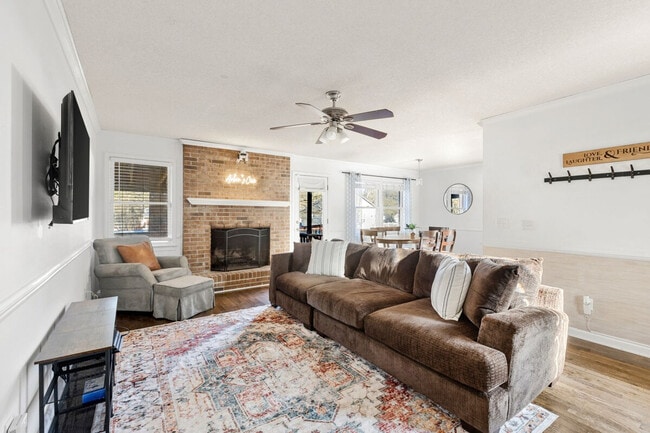 Building Photo - 46 Forest Trail Ct