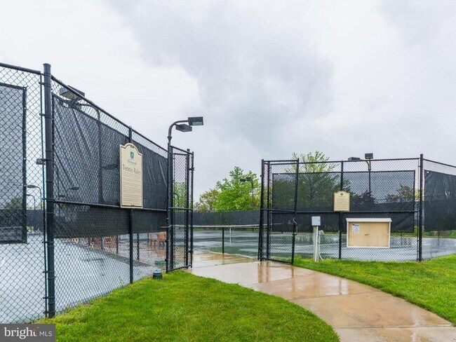 Building Photo - 43911 Camellia St