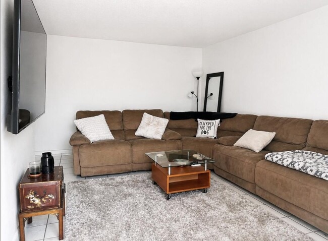 Building Photo - 4209 S Olive Ave