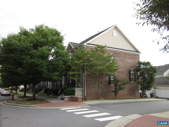 Building Photo - 2130 Lockwood Dr