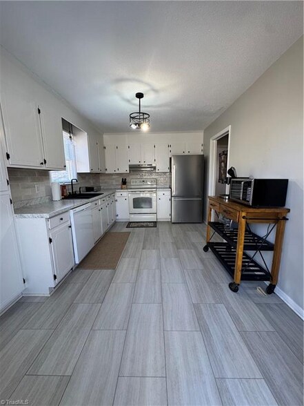Building Photo - 116 N Quail Cir